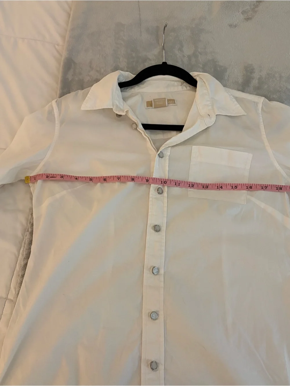 Michael Michael Kors Women’s Classic White Cotton Button-Down Shirt